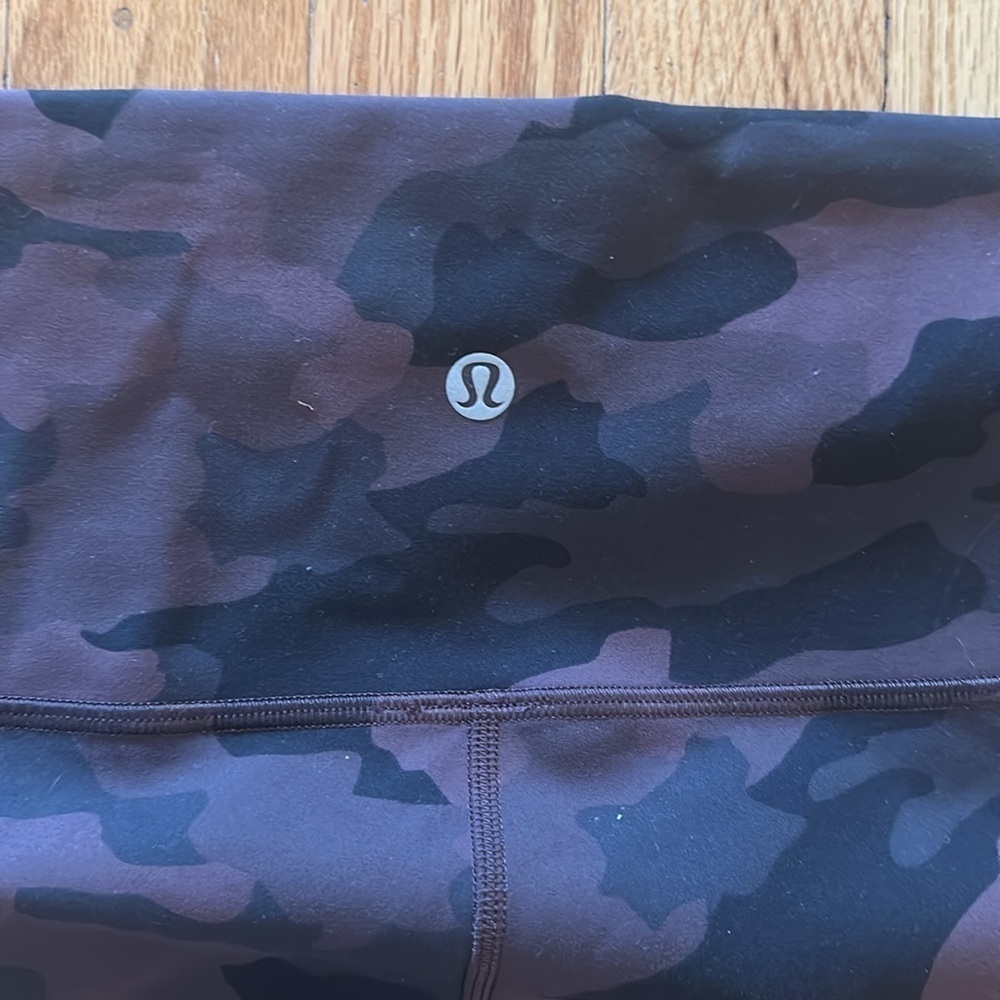 Lululemon sz 10 Wunder Train High-Rise Tight 25"
Heritage 365 Camo Brown Earth - Picture 9 of 15